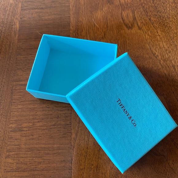 Tiffany & Co. toggle heart choker - Picture 7 of 8